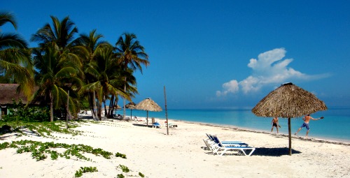 Fiji resorts - fun at the beach