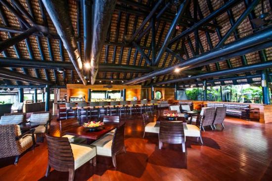 Jean-Michel Cousteau Fiji Islands Resort restaurant and bar