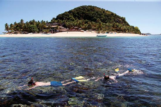 Snorkelling at Matamanoa Island Resort Fiji