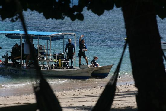 Matana Beach Resort Fiji the dive boat