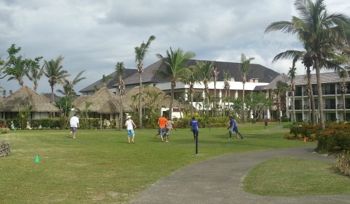 resort sport Fiji with staff